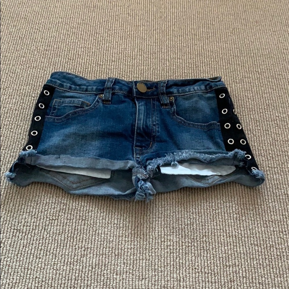 Super cute jean shorts with black stripes